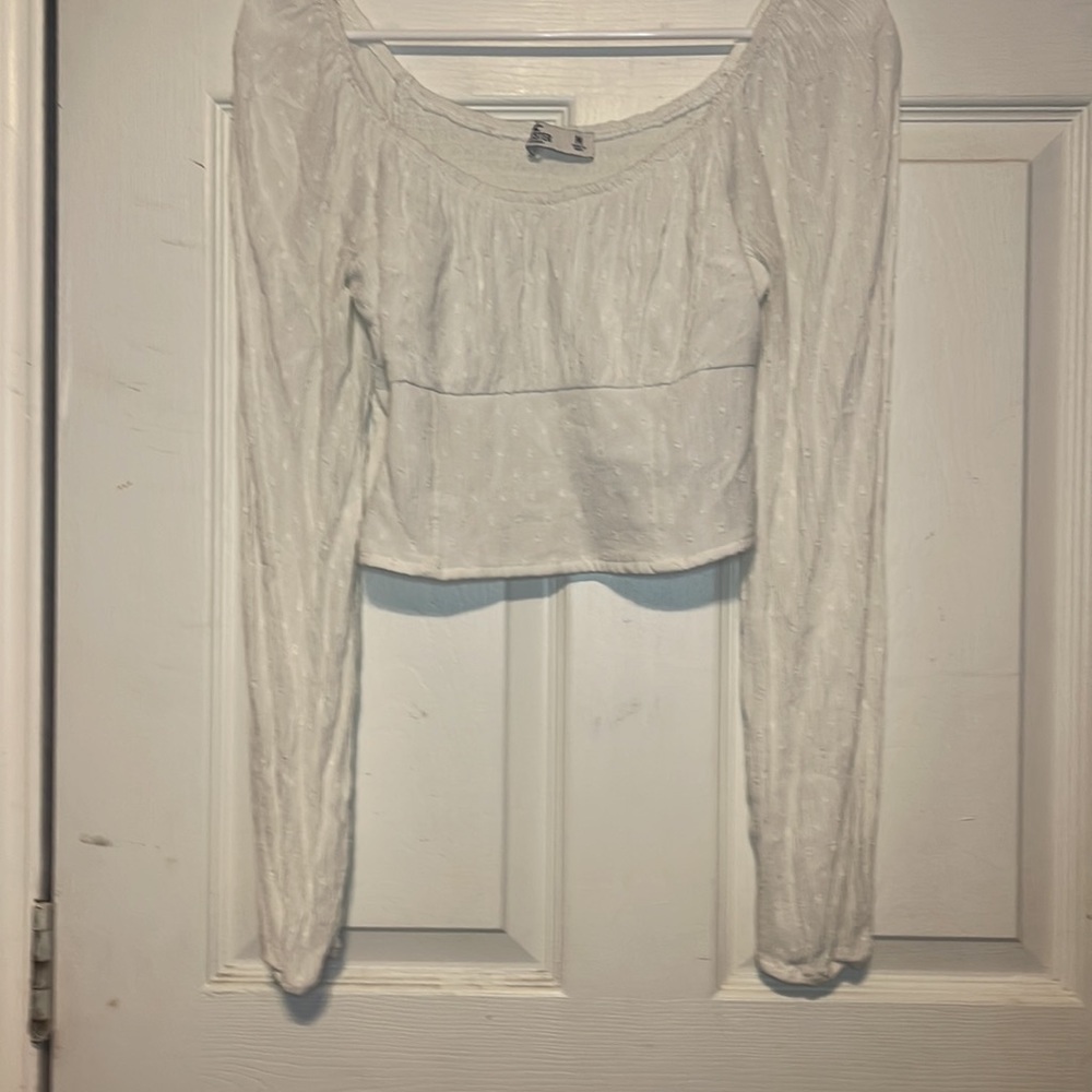 HOLLISTER - Picture 2 of 6